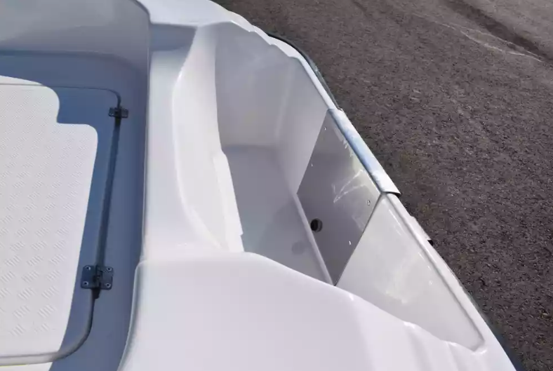 Стеклопластиковая лодка Пингвин (тримаран) в Электростали