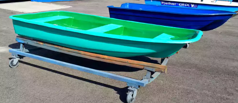 Стеклопластиковая лодка Старт (тримаран) в Электростали