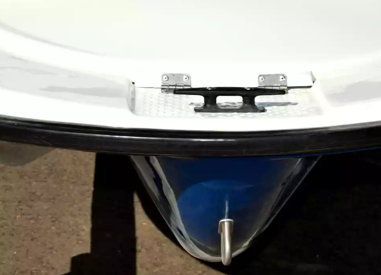 Стеклопластиковая лодка Пингвин с консолью (тримаран) в Электростали