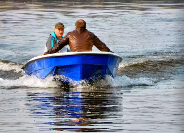 Стеклопластиковая лодка Wyatboat 430 тримаран в Электростали