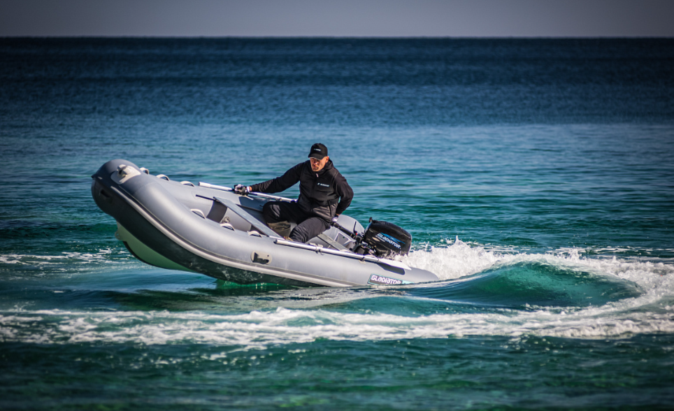 Лодка GLADIATOR RIB380AL в Электростали