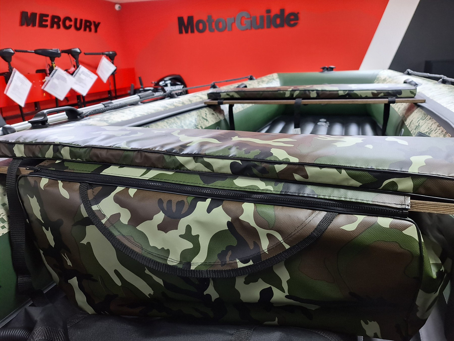 КОМПЛЕКТ МЯГКИХ НАКЛАДОК С СУМКОЙ ДЛЯ ЛОДОК 105Х20 КАМУФЛЯЖ в Электростали